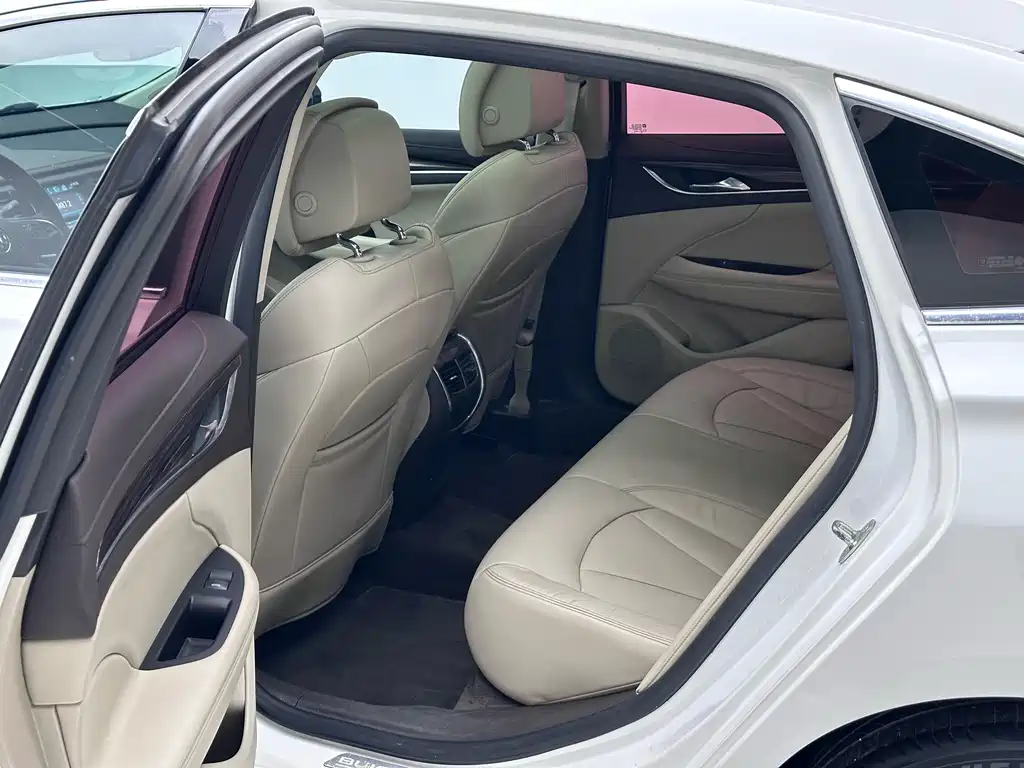 Buick LaCrosse 2017 — фото 13