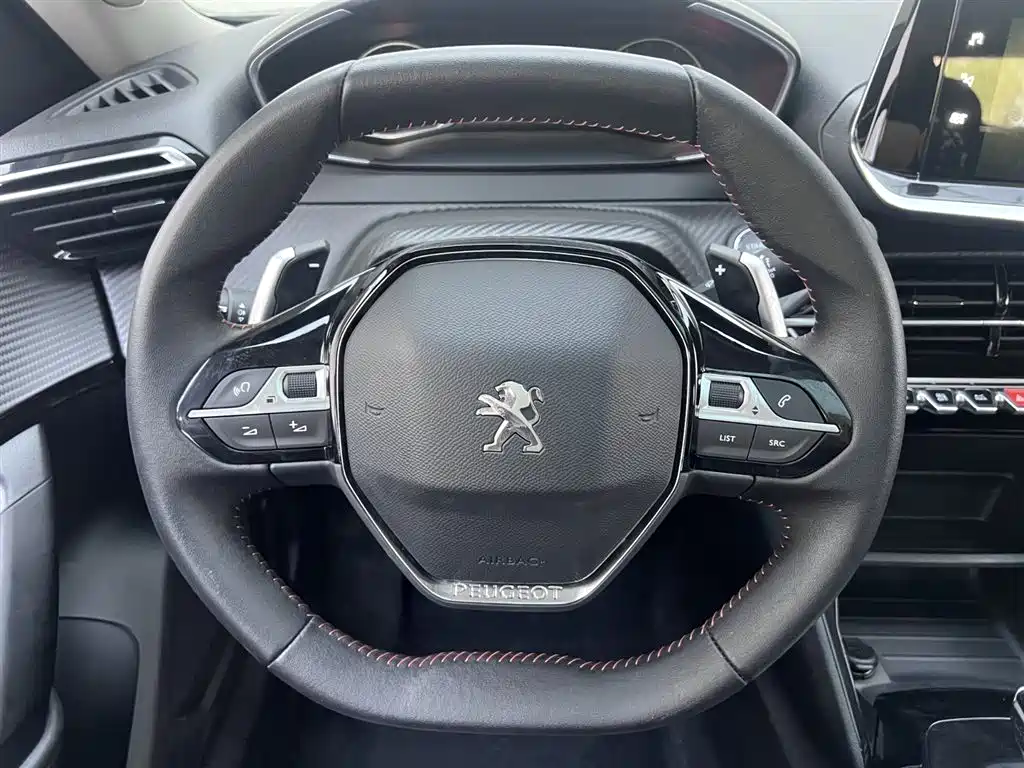 Peugeot 2008 2021 — фото 28