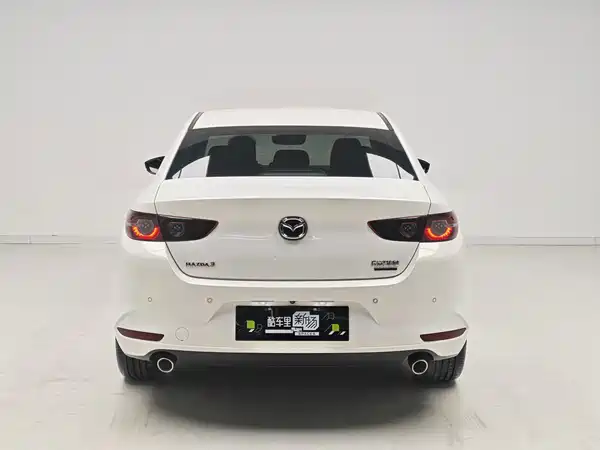 Mazda 3 Axela 2023