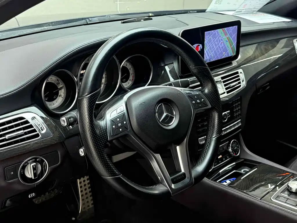 Mercedes-Benz CLS 2015 — фото 9
