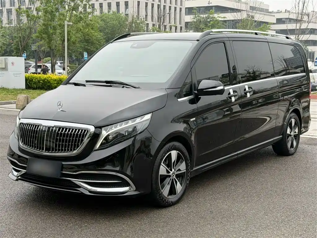 Mercedes-Benz V-Class 2023 — фото 2