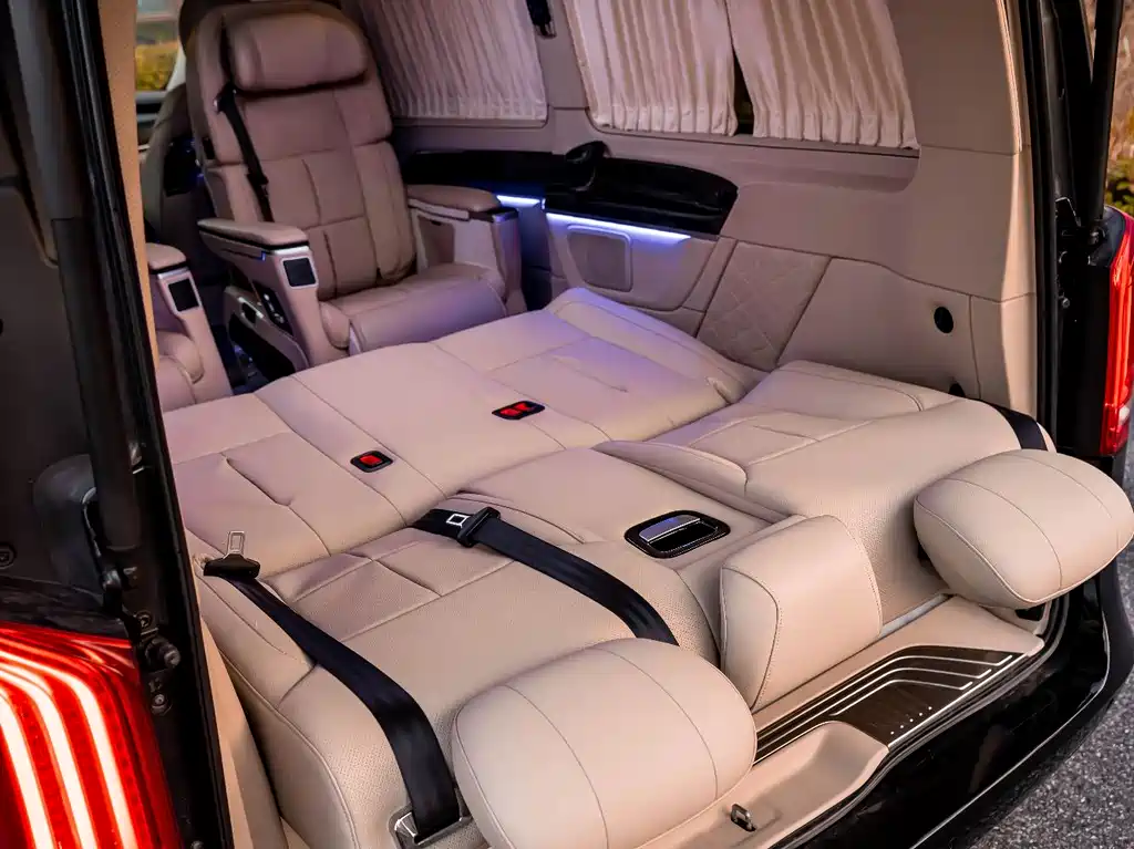 Mercedes-Benz V-Class 2019 — фото 28