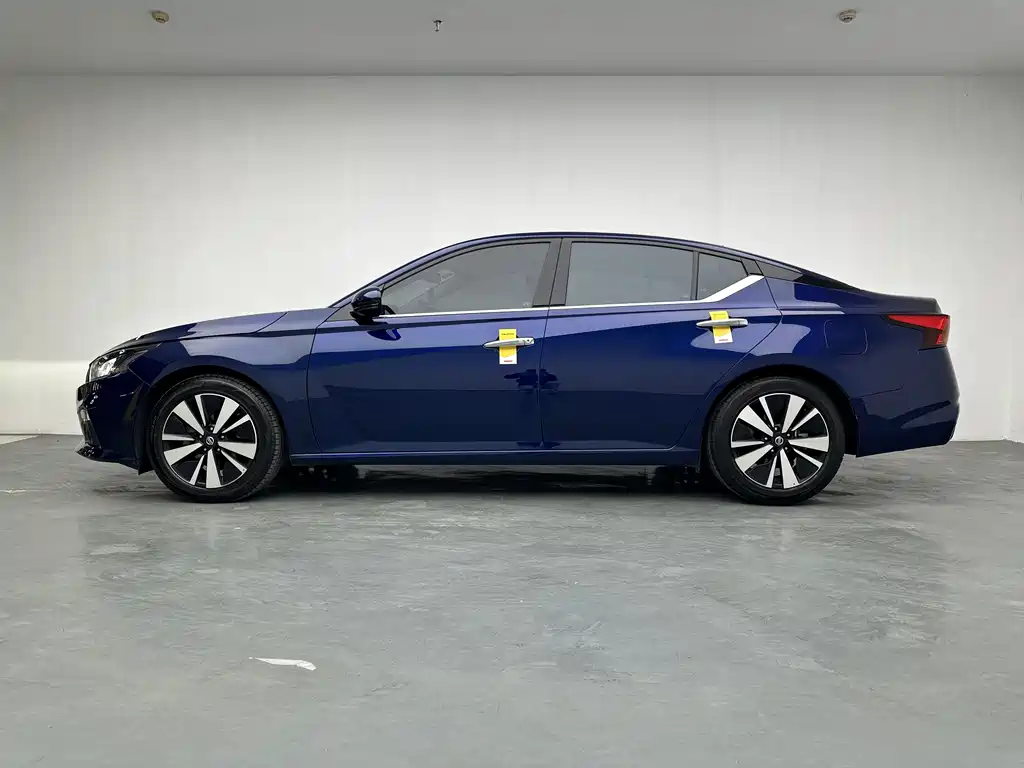 Nissan Teana 2022 — фото 11