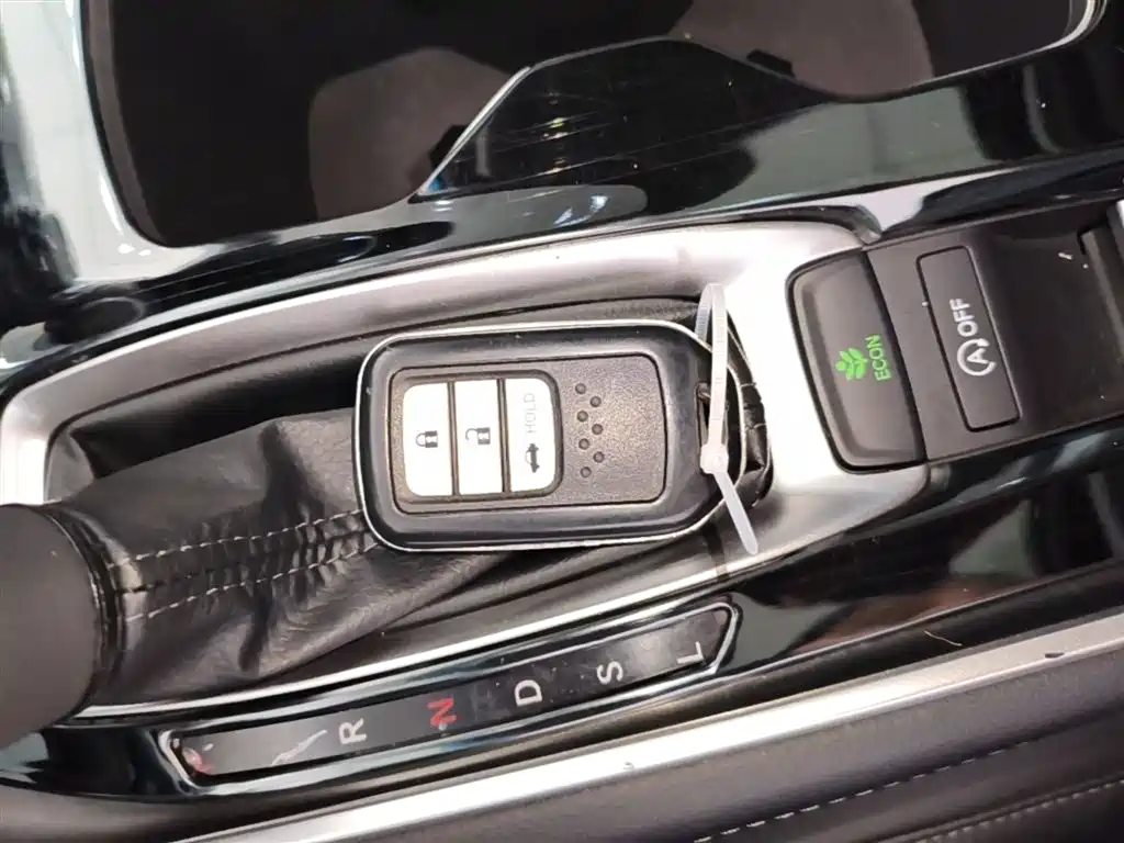 Honda Accord 2021 — фото 9