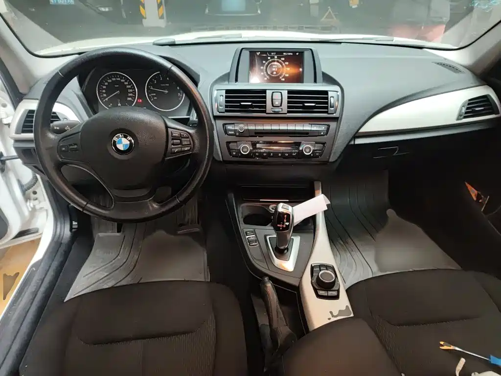 BMW 1 Series 2015 — фото 13