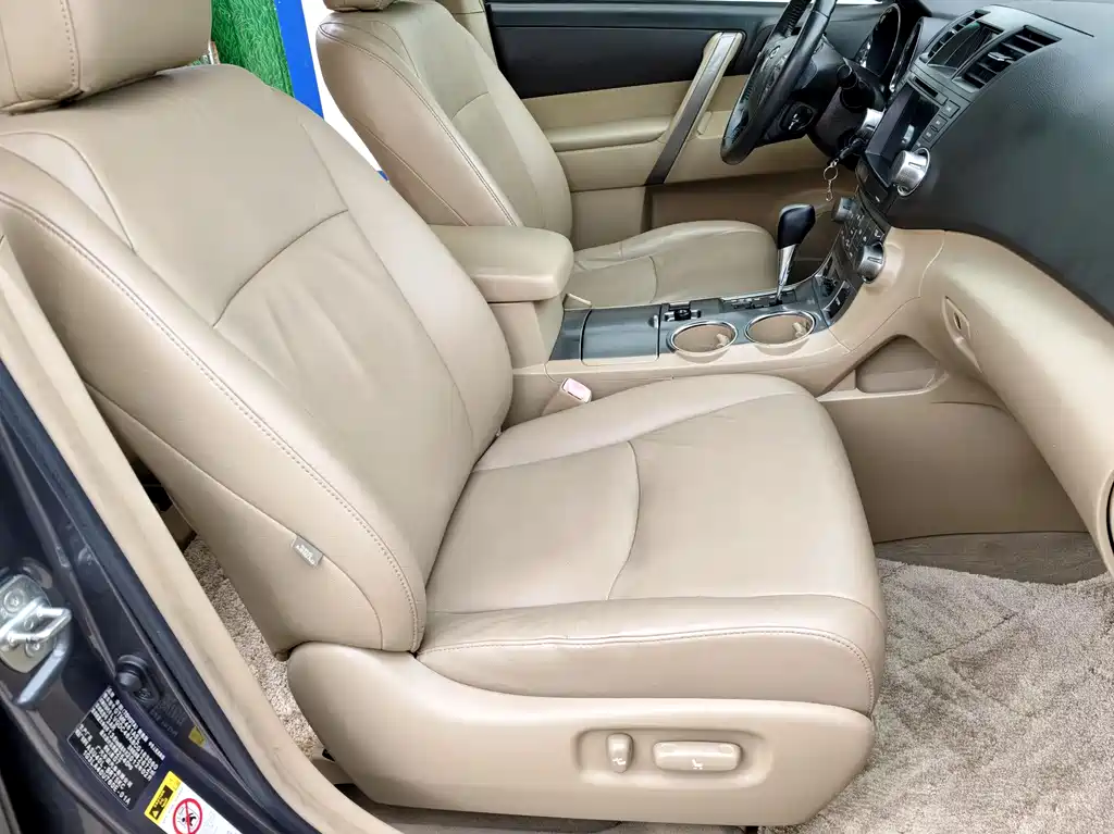 Toyota Highlander 2012 — фото 21