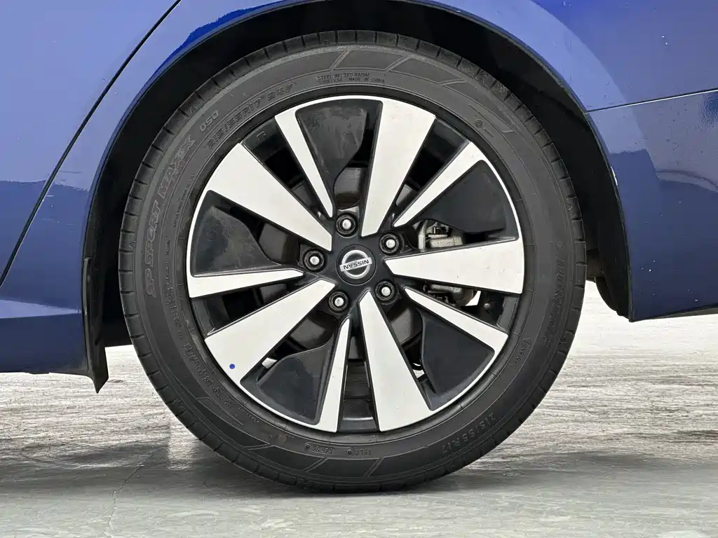 Nissan Teana 2022 — фото 9