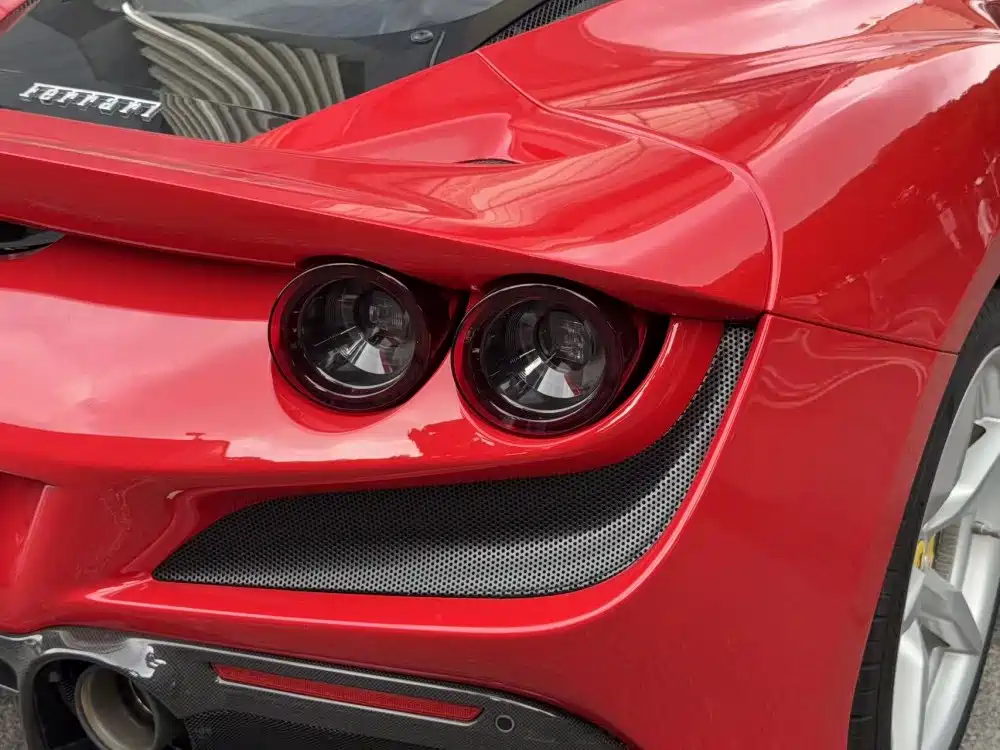 Ferrari F8 2022 — фото 14