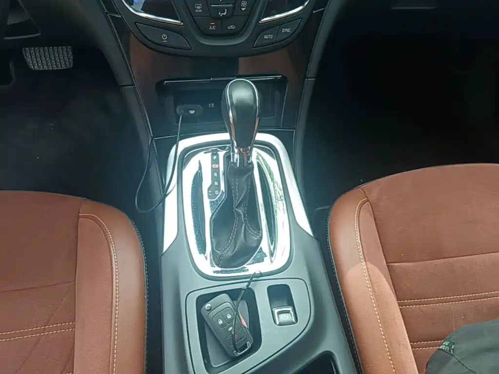 Buick Regal 2016 — фото 14