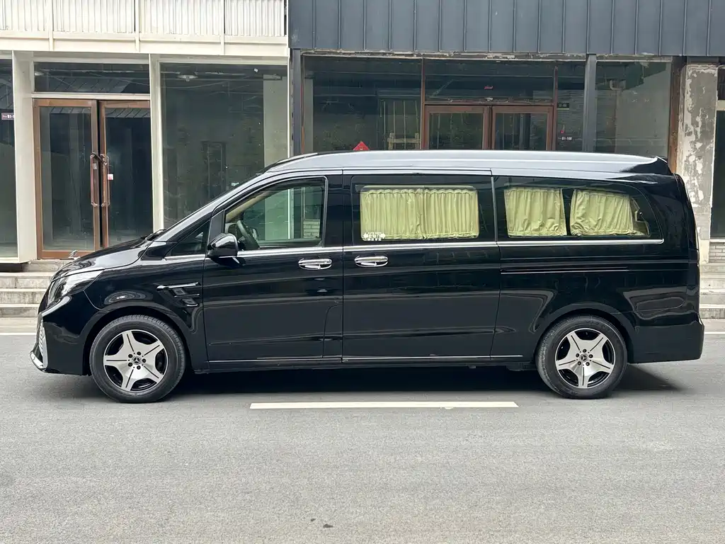 Mercedes-Benz Vito 2023 — фото 27