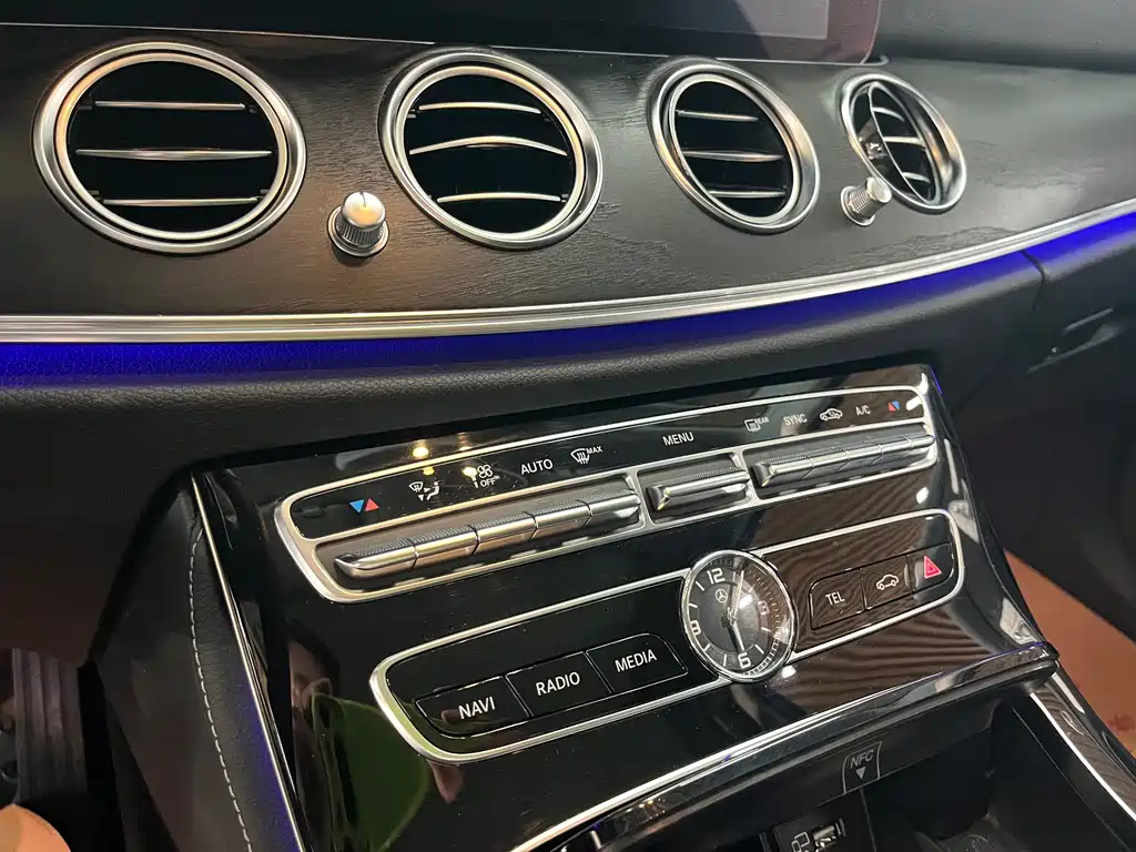Mercedes-Benz E-Class 2017 — фото 8
