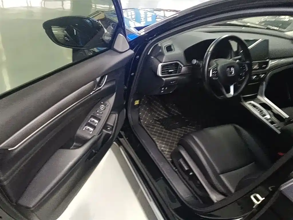 Honda Accord 2022 — фото 16