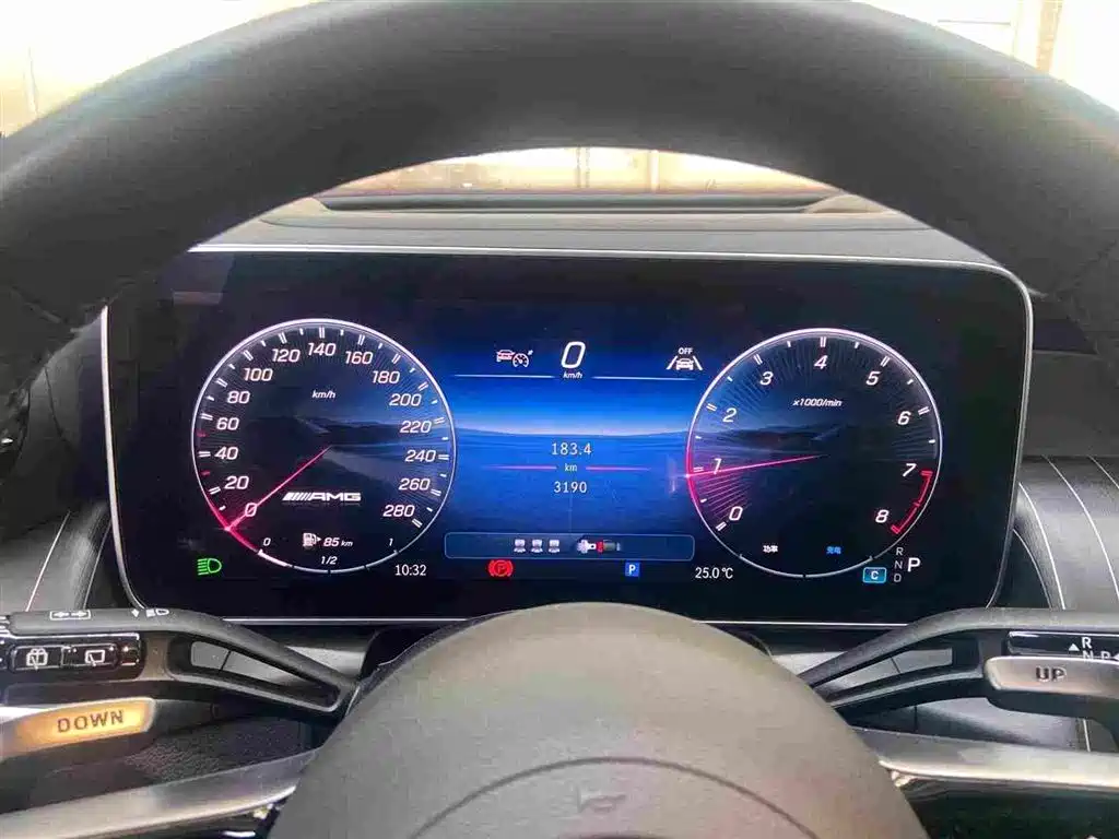 Mercedes-Benz GLC AMG 2025 — фото 9