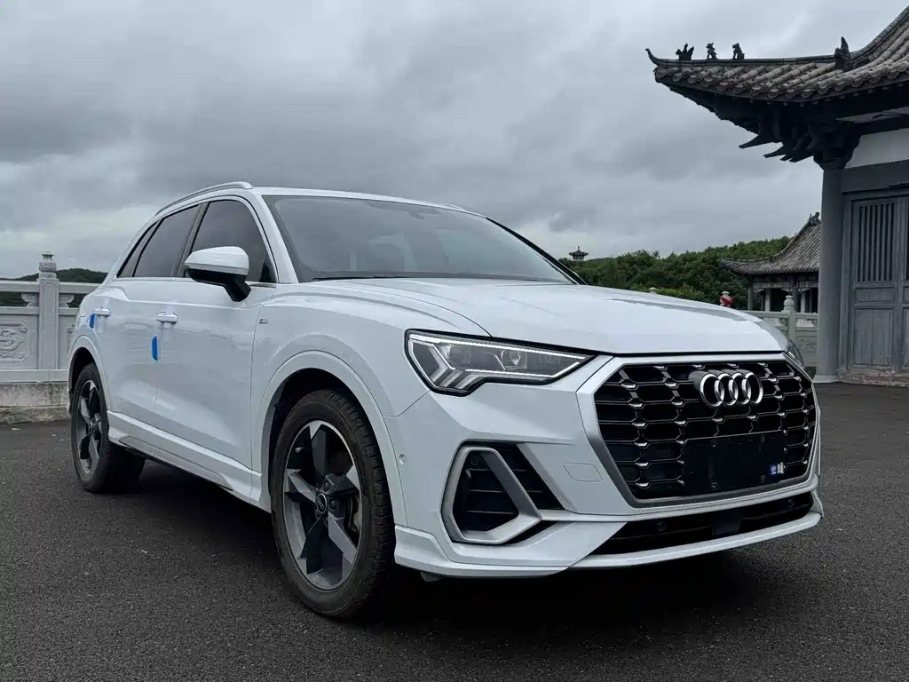 Audi Q3 2022