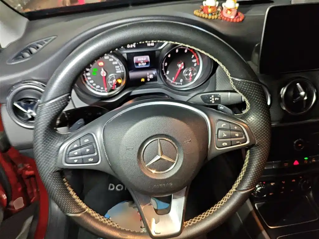 Mercedes-Benz GLA 2018 — фото 11