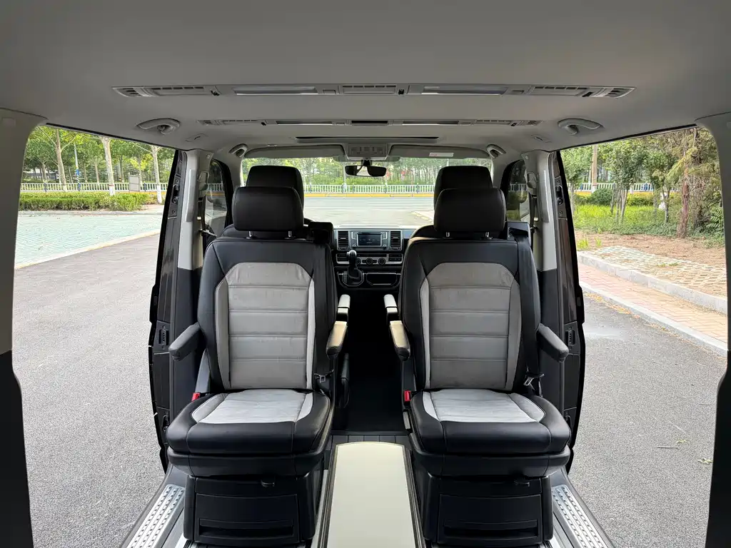 Volkswagen Multivan 2019 — фото 20