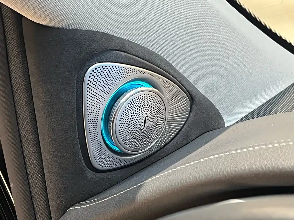Mercedes-Benz V-Class 2021 — фото 17