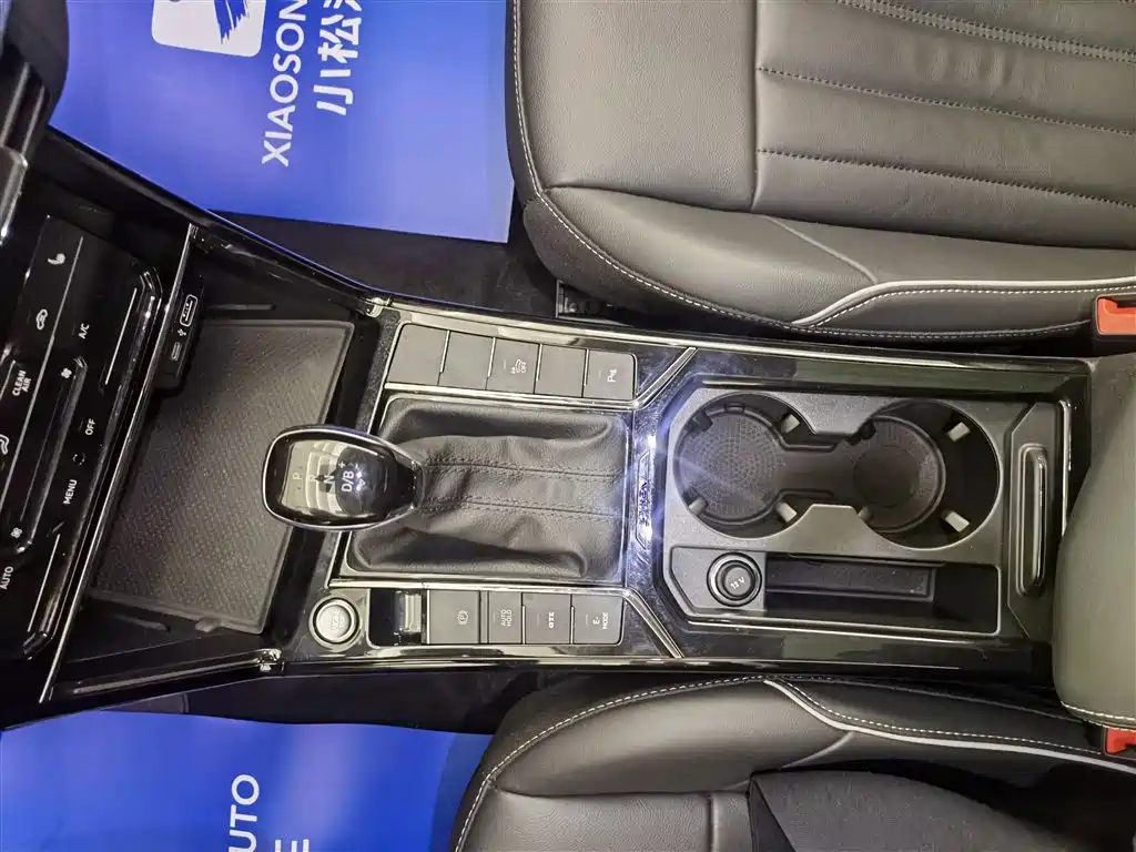 Volkswagen Passat New Energy 2022 — фото 12