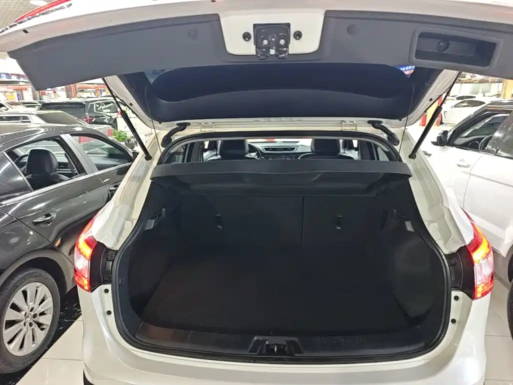 Nissan Qashqai 2016 — фото 19