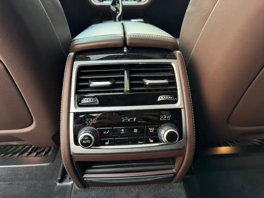 BMW 7 Series 2022 — фото 19