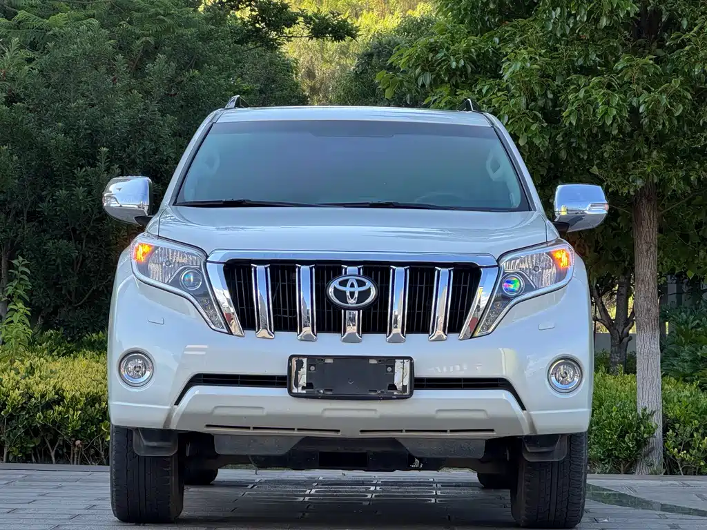 Toyota Prado 2016 — фото 2