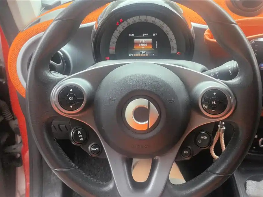 smart Fortwo 2016 — фото 15