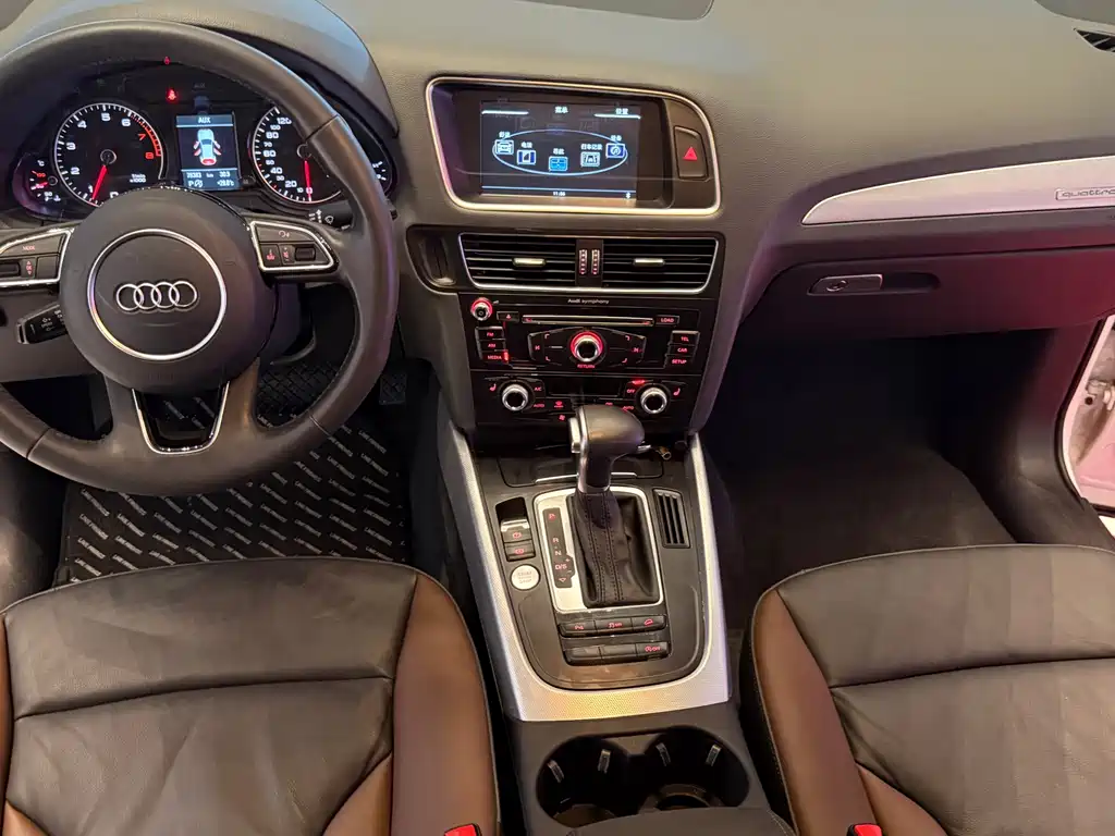Audi Q5 2018 — фото 11