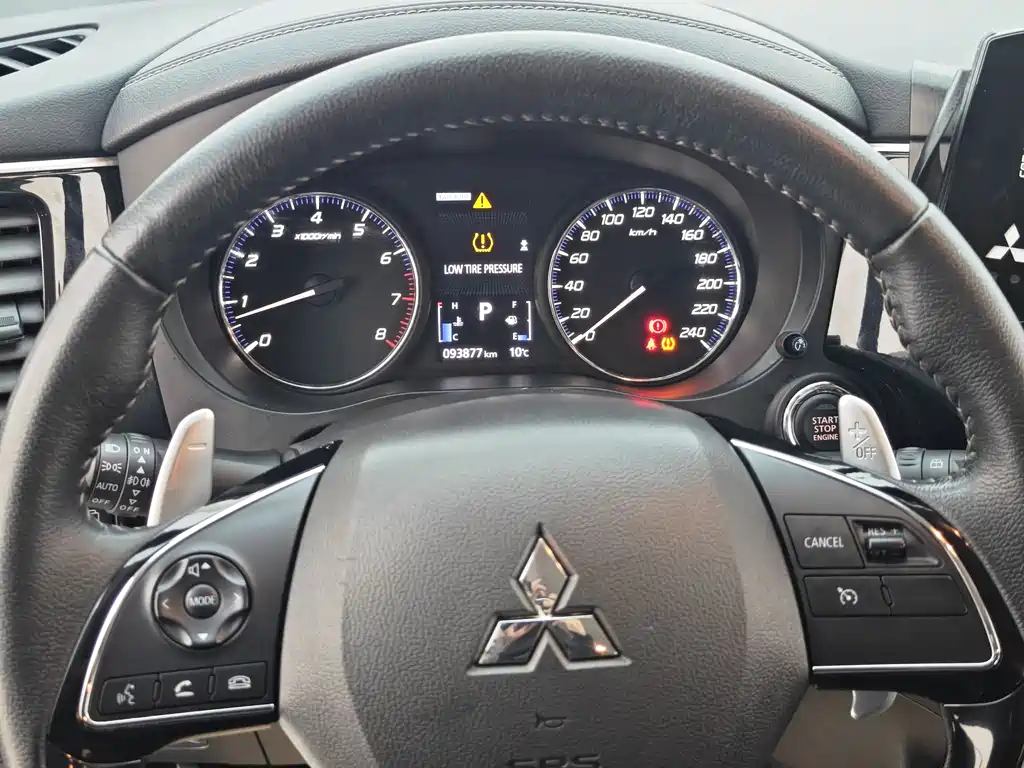 Mitsubishi Outlander 2020 — фото 21