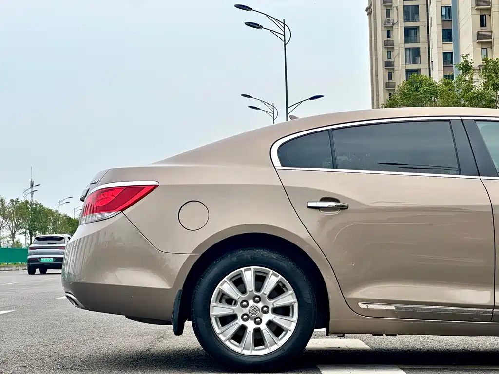 Buick LaCrosse 2013 — фото 11