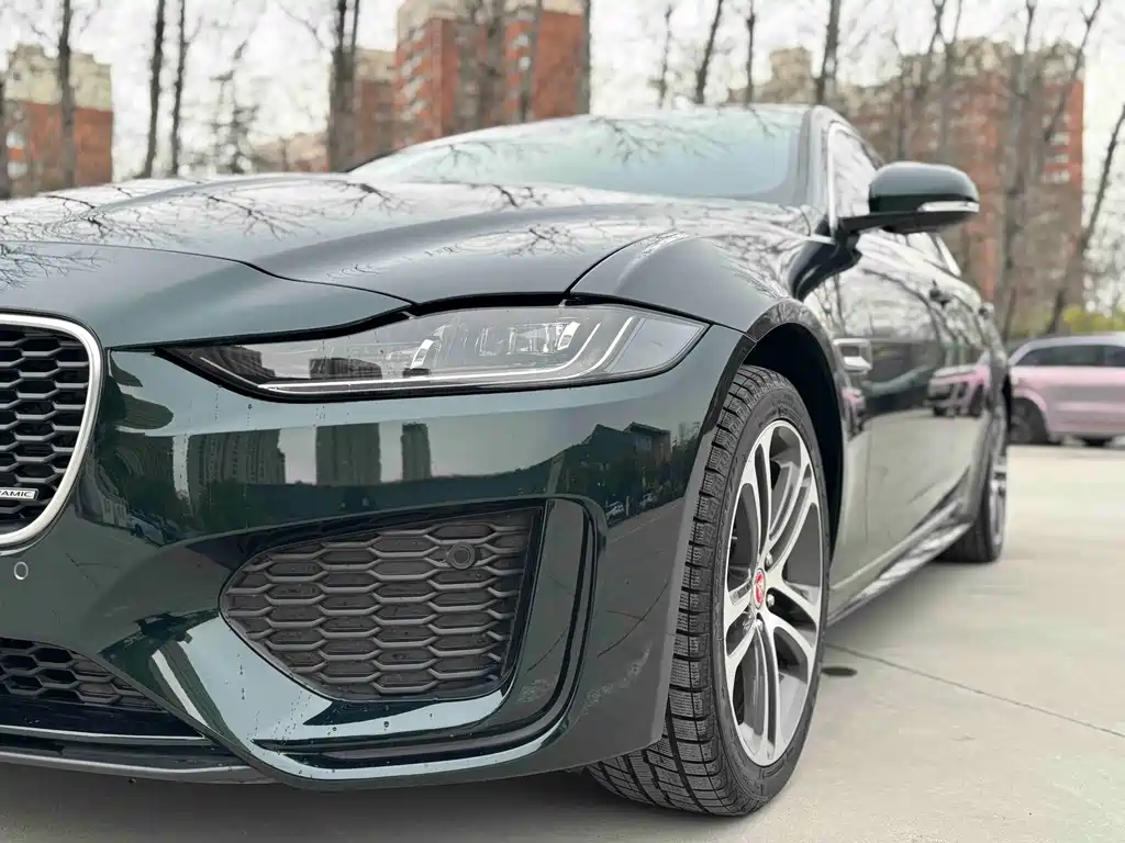 Jaguar XEL 2023 — фото 12