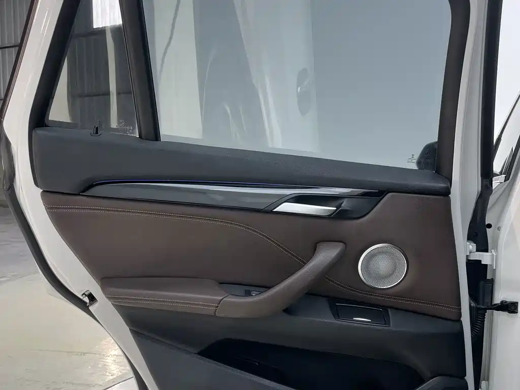 BMW X1 2022 — фото 12