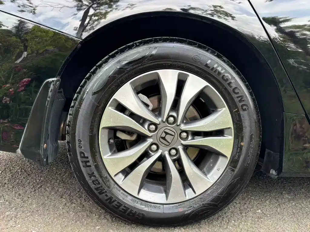 Honda Accord 2015 — фото 15