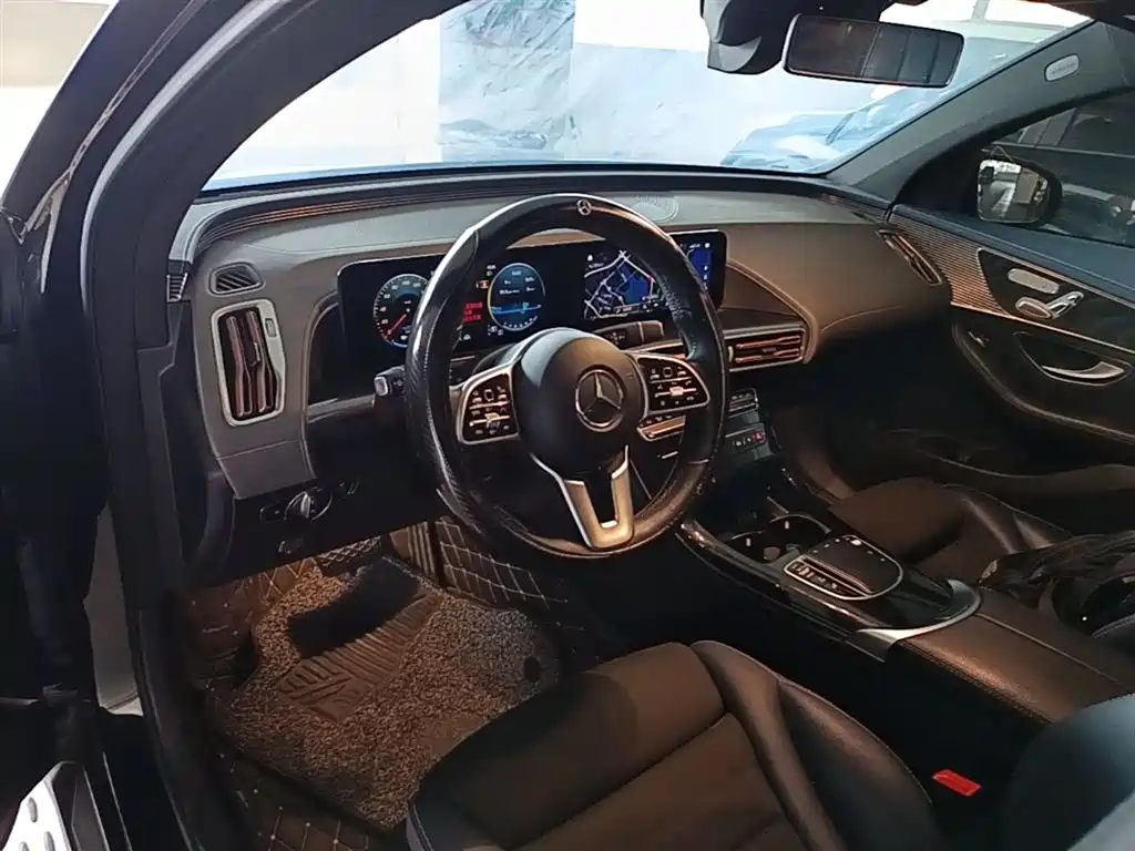 Mercedes-Benz EQC 2021 — фото 10