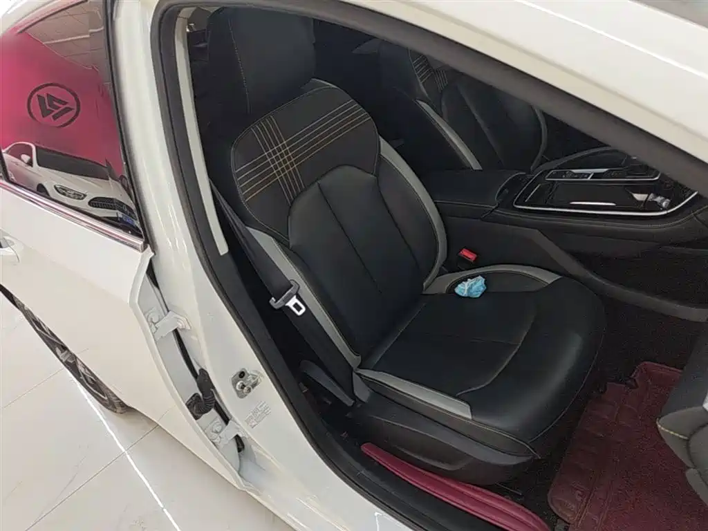 Roewe i6 MAX 2022 — фото 25