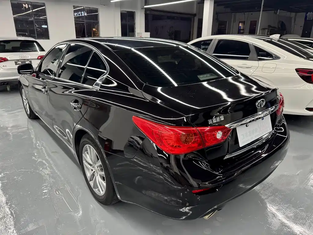 Infiniti Q50L 2017 — фото 9