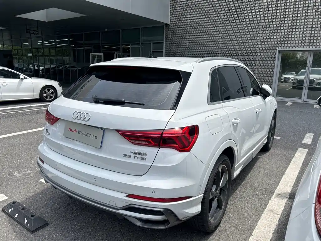 Audi Q3 2022 — фото 16