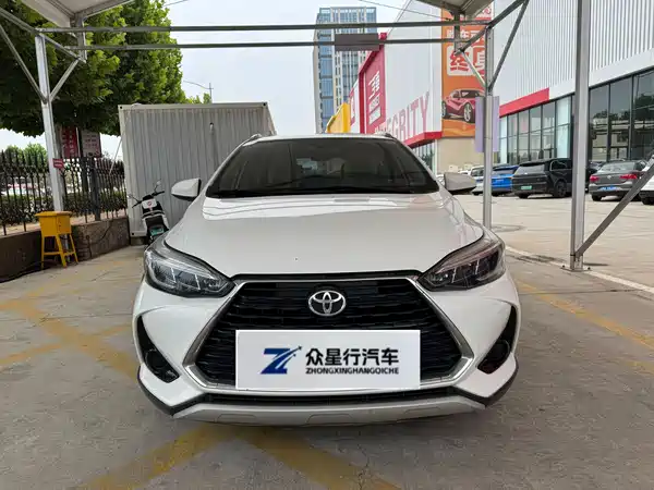 Toyota Yaris L 2022