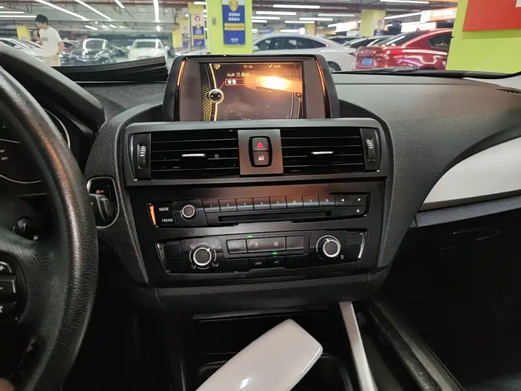 BMW 1 Series 2014 — фото 13