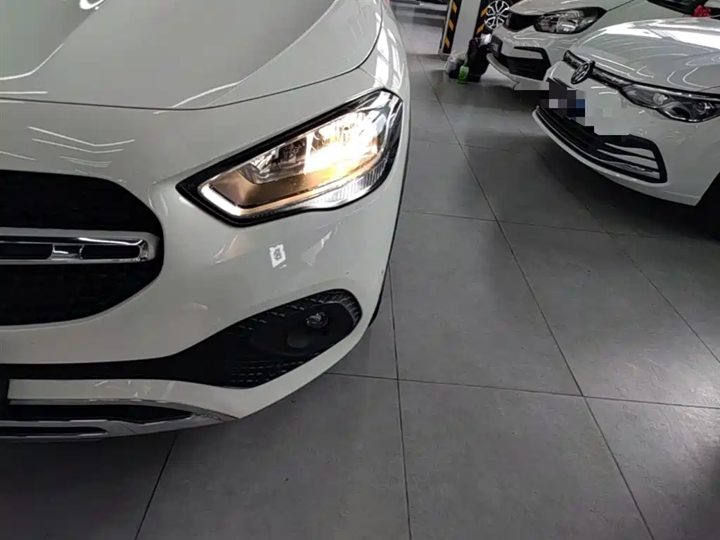 Mercedes-Benz GLA 2021 — фото 24