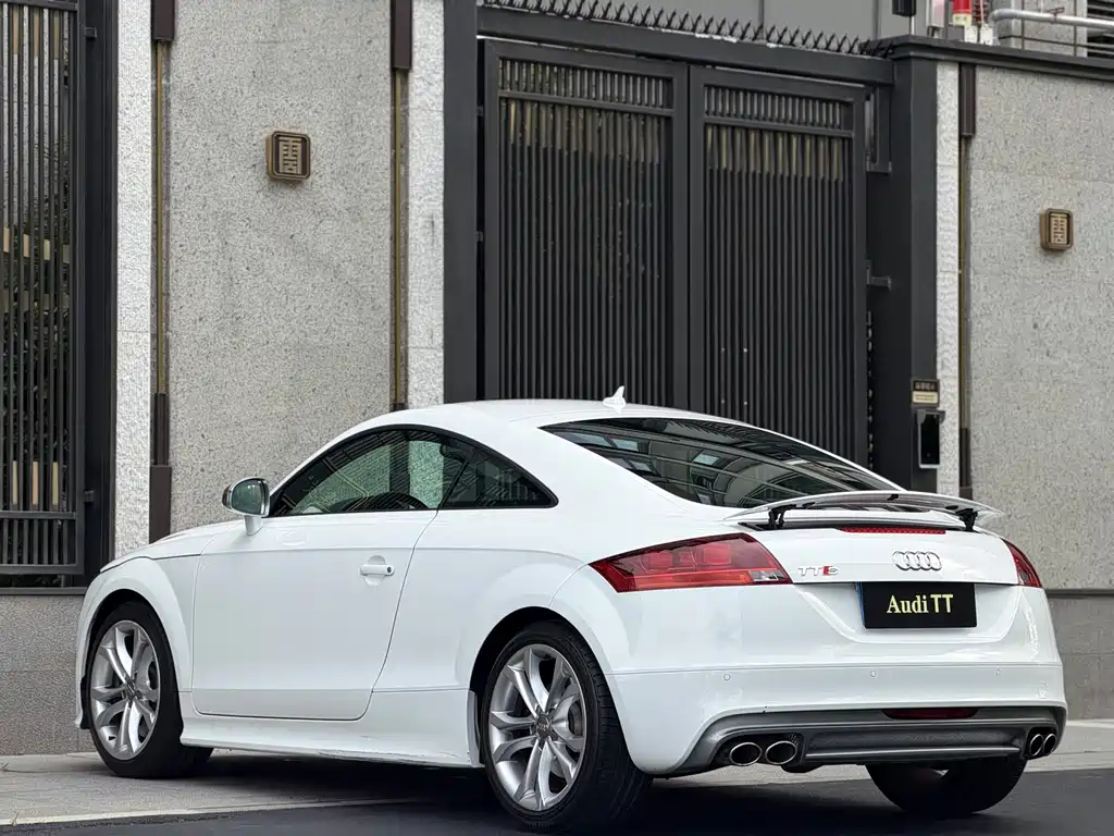 Audi TTS 2013 — фото 5