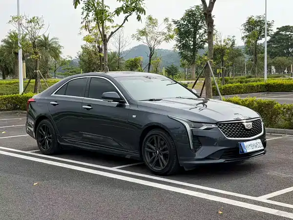 Cadillac CT4 2022