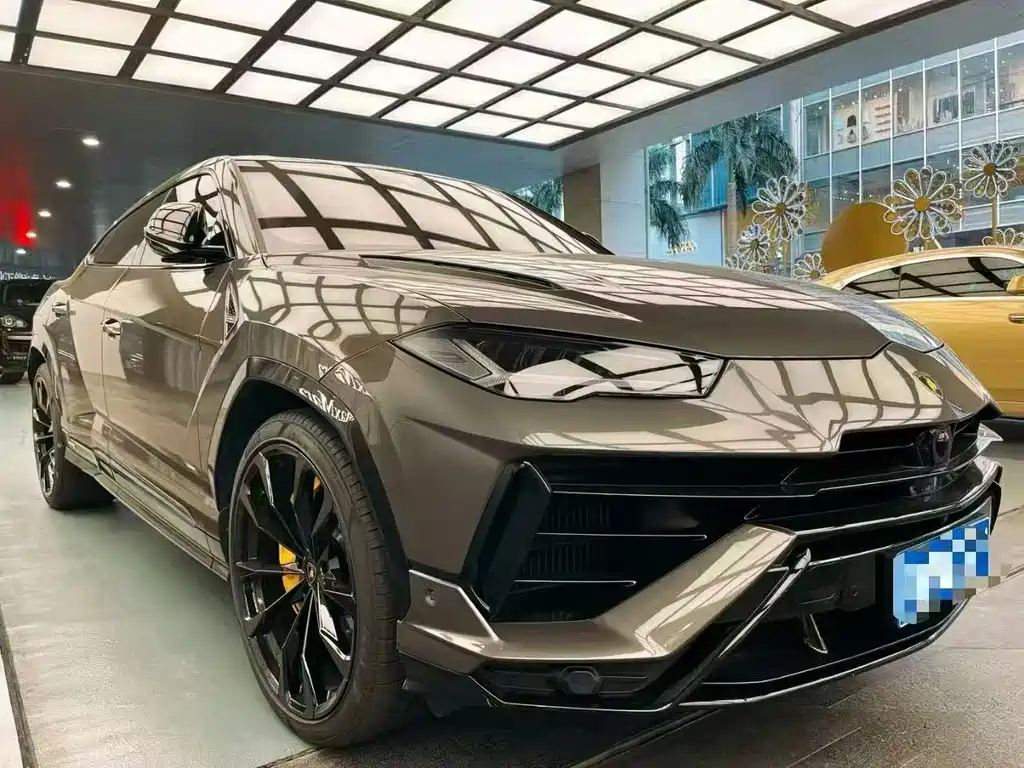 Lamborghini Urus 2024