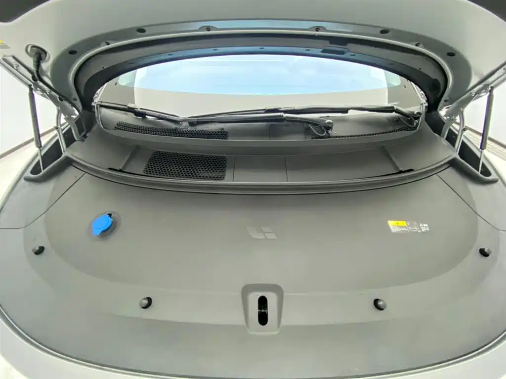 Li Auto i8 2026 — фото 12