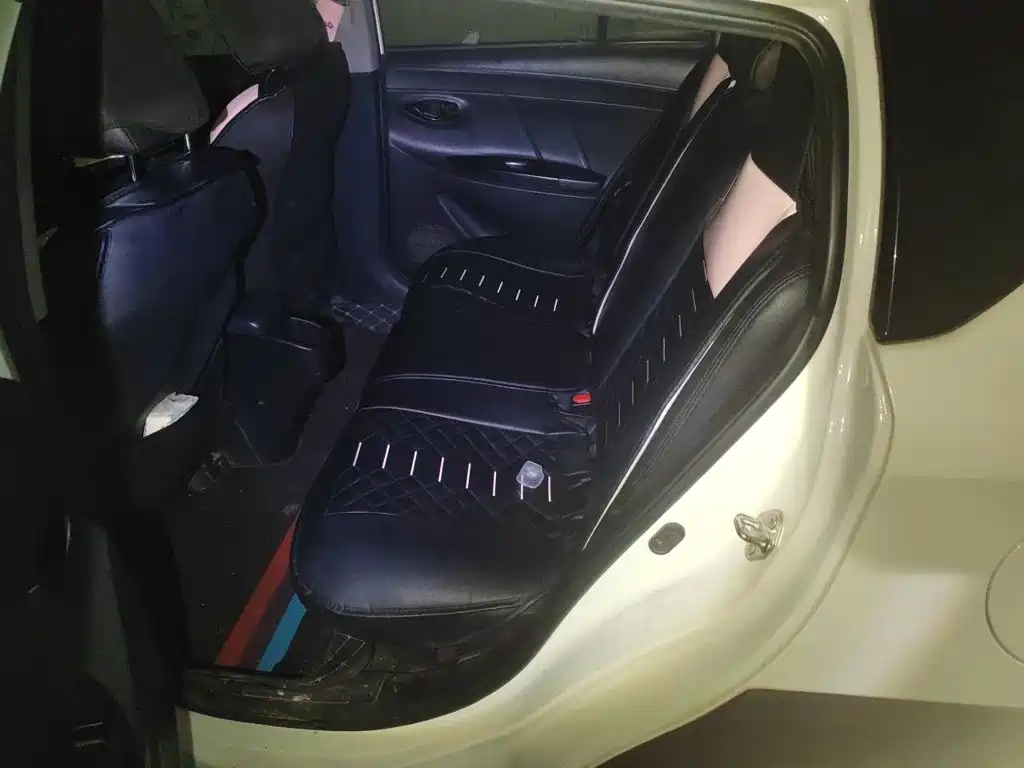 Toyota Yaris L 2020 — фото 14
