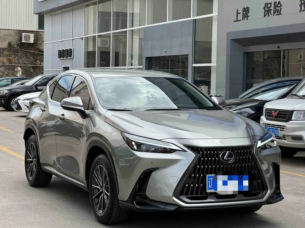 Lexus NX 2023 — фото 1