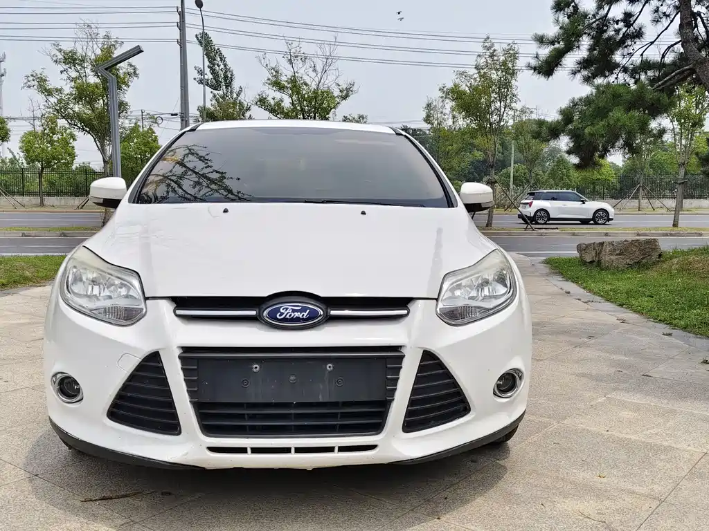 Ford Focus 2013 — фото 2
