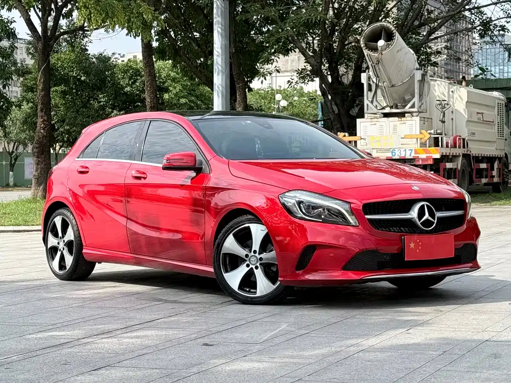 Mercedes-Benz A-Class 2017 — фото 3