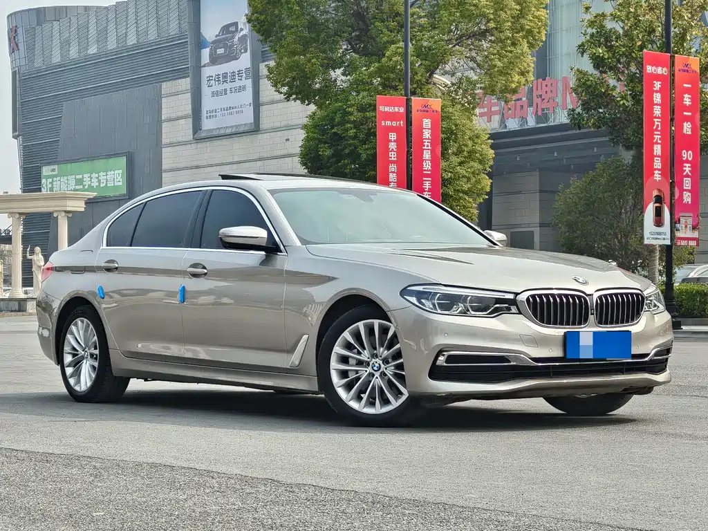 BMW 5 Series 2019 — фото 3