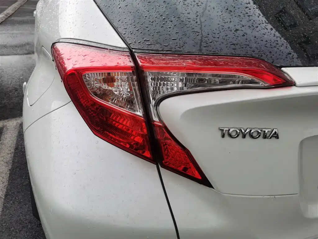 Toyota IZOA 2018 — фото 19