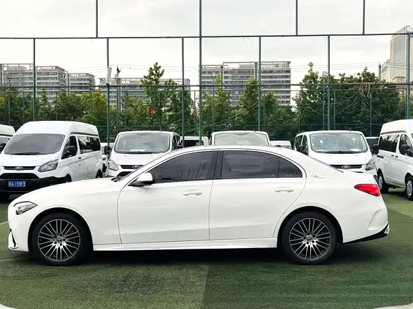 Mercedes-Benz C-Class 2025
